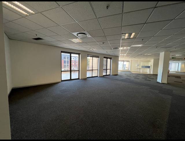 569M² OFFICE TO LET IN ROSEBANK